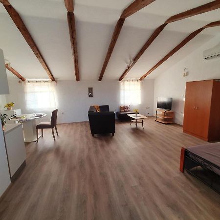 Private Accommodation Kanegra Umag Exterior foto